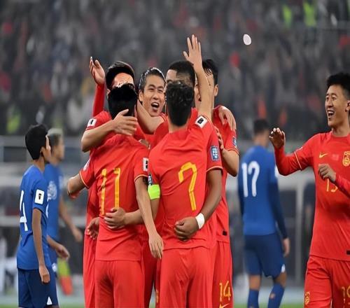 意外！為何37歲的他仍是申花最不可或缺的主力，作用超過(guò)外援