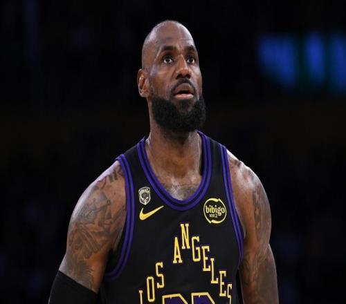 詹姆斯觸發(fā)20百分百晉級(jí)定律：時(shí)隔8年季后賽PK完勝阿杜秀背扣