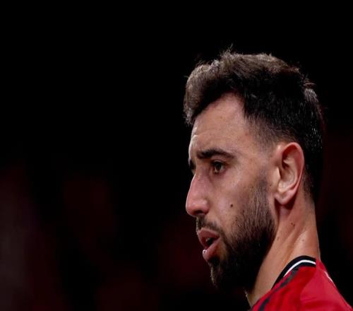 TA：B費(fèi)的聰明跑動，為曼聯(lián)的邊路攻勢注入了超強(qiáng)動力