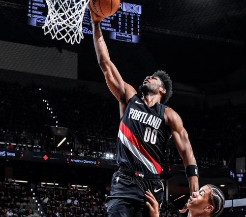 第4組11！馬刺103106憾負(fù)開拓者，文班亞馬傷退，亨德森31分