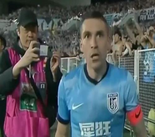 连克海港、山东、浙江、河南、铁人，英博首次斩获中超5连胜