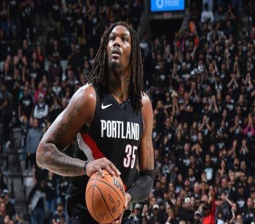 差距太大，克林根首發(fā)24分鐘正負(fù)值14，羅威替補(bǔ)23分半+13