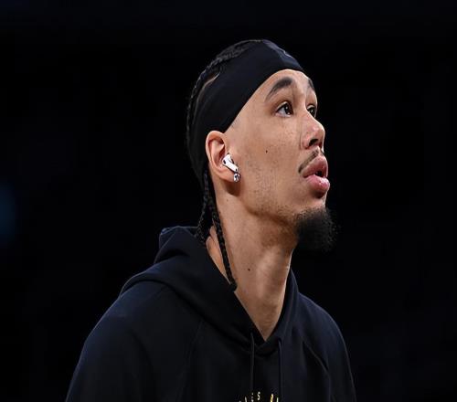 面對(duì)火箭在G1中表現(xiàn)不佳湖人替補(bǔ)中鋒到了G2立刻調(diào)整了狀態(tài)