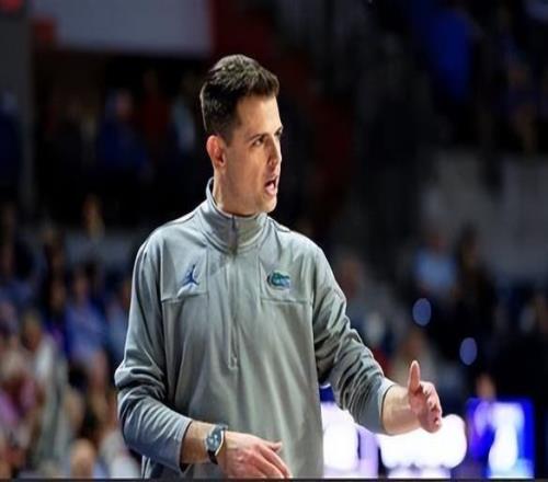 勇士選科爾接班人瞄準(zhǔn)佛大主帥2025年率隊(duì)奪冠的他能勝任嗎