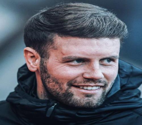 許爾策勒英超戰(zhàn)英籍主帥8勝2平，不敗紀錄僅少于斯科拉里11場