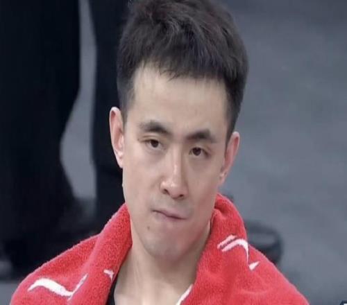 媒体人：赵继伟惨败上海后发文，是表达对球队缺乏斗志的不满