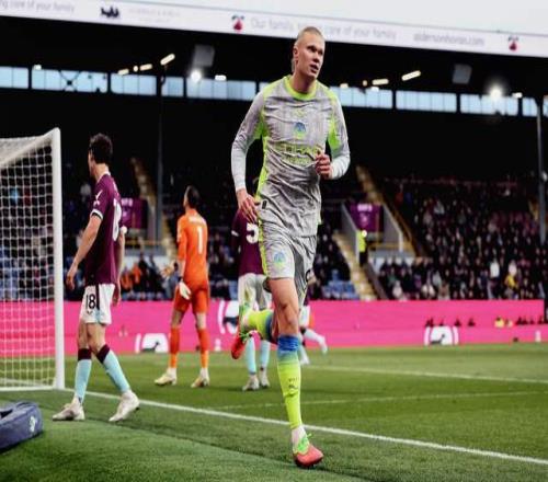 10！哈蘭德救主，曼城雙喜臨門，豪取5連勝，反超槍手登頂英超