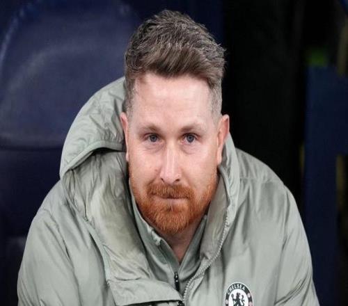 切爾西新任臨時主帥麥克法蘭本賽季帶過2場比賽，藍(lán)軍1平1負(fù)