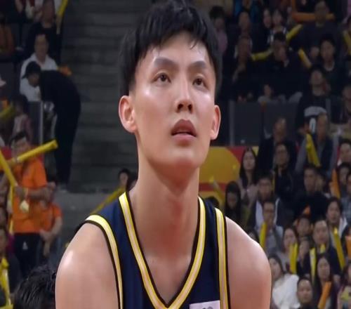 广东宏远今日早报！徐杰无缘最佳阵容，新大外迎首秀，胡明轩轮休