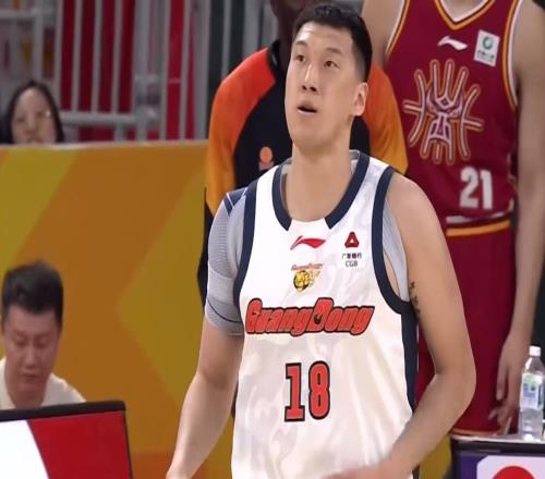 廣東本賽季首位離隊(duì)外援CBA第一大殺器或被棄用，杜鋒確認(rèn)換人