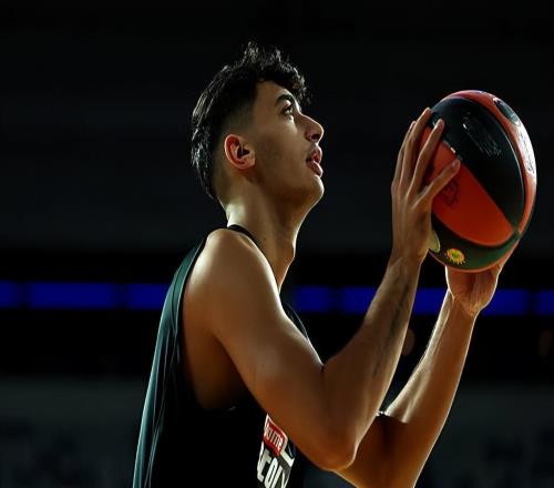 希臘內線新星將試水今年的NBA選秀大會，但他也可能轉戰(zhàn)NCAA賽場