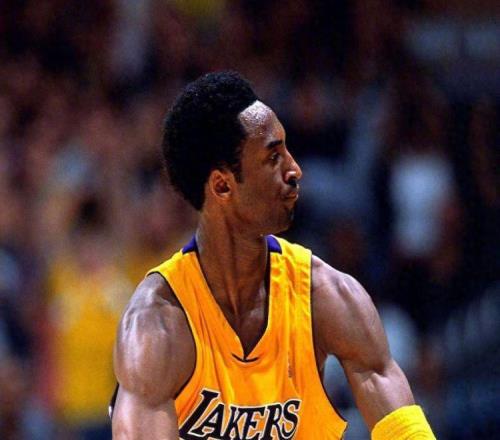 巨星37歲場均得分：科比17分，庫里26分，鄧肯15分，老詹和喬丹呢