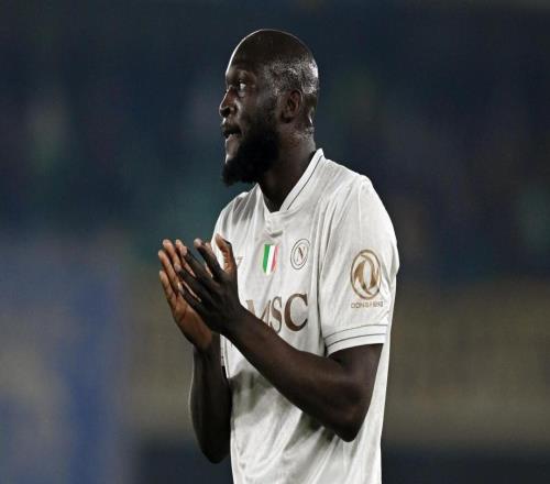 意媒：盧卡庫在比利時(shí)訓(xùn)練時(shí)腳踝受傷，下場時(shí)面露痛苦神情