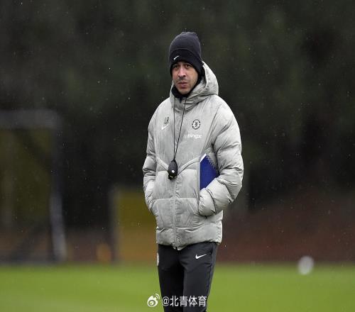 切爾西官宣主帥羅塞尼爾下課，執(zhí)教僅3月，此前聯(lián)賽5連敗0進(jìn)球創(chuàng)造隊(duì)史114年最差戰(zhàn)績(jī)，“藍(lán)軍”下賽季歐戰(zhàn)資格已岌岌可危