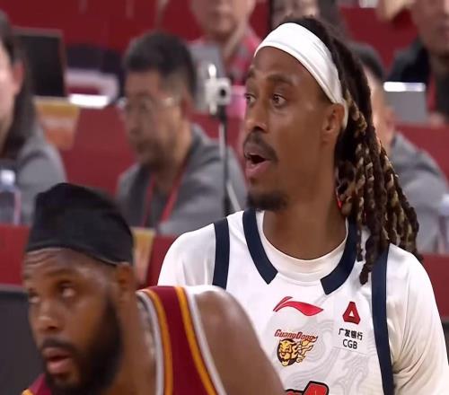 挤走萨姆纳！广东队官宣签下拉科塞维奇，杜锋力保麦考尔留队！