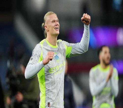 體壇聯(lián)播曼城登頂英超積分榜榜首，切爾西主帥羅塞尼爾下課