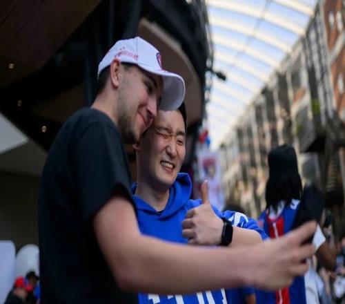 一個韓國銀行職員，怎么成了底特律的城市代言人