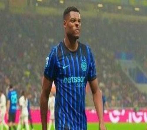 斯基拉：鄧弗里斯父親成球員唯一代表，其今夏解約金2500萬(wàn)歐