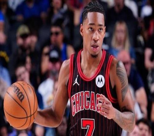 公牛官方：迪林厄姆接受了一次小手術(shù)切除其右手腕上的腱鞘囊腫