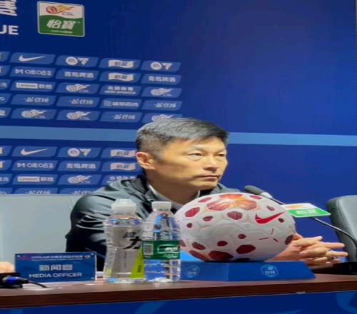 大連英博贏下遼寧德比隊史首次中超五連勝李國旭感謝現(xiàn)場球迷