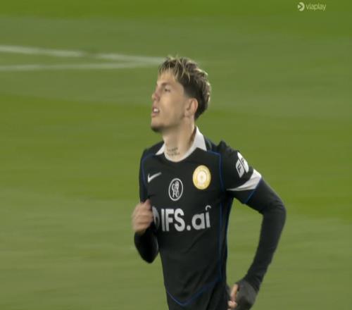 曼聯(lián)否認(rèn)針對(duì)加納喬，更衣室真實(shí)態(tài)度曝光！切爾西隊(duì)友中場(chǎng)怒罵他