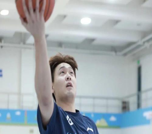 CBA男籃動(dòng)態(tài)更新！帶來(lái)北京男籃趙睿、新小外援，廣東男籃新大外援以及遼寧男籃哈維的最新消息