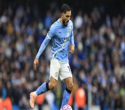 米卡塔澤：謝爾基比亞馬爾強，前者左右腳均衡且無所不能