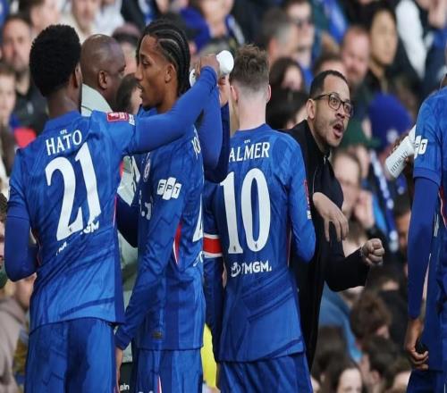 衛(wèi)報(bào)：切爾西球員想要一個能贏得更衣室尊重、氣場強(qiáng)大的教練