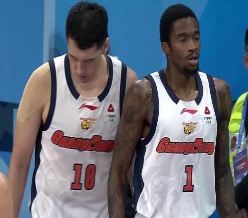 確認(rèn)不打了！廣東最強(qiáng)小外援正式賽季報(bào)銷，杜鋒痛失爭(zhēng)冠底牌！