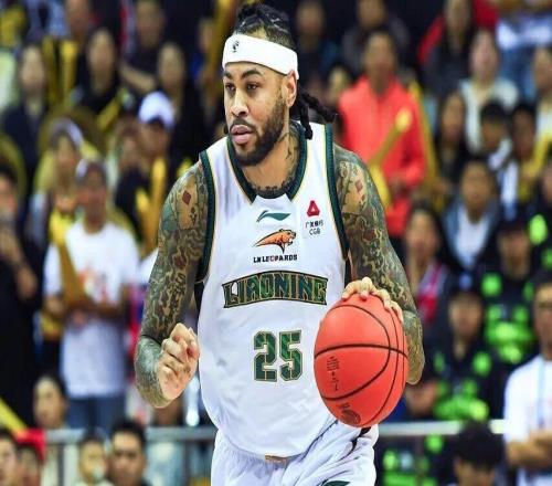 趙繼偉20分5助攻三分球8中6遼寧本鋼客場108：89戰(zhàn)勝江蘇肯帝亞