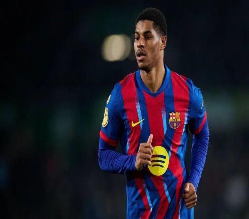 曼聯(lián)目前計劃進行四筆重大引援星報：巴薩希望續(xù)租拉什福德1個賽季，球員想留在西班牙