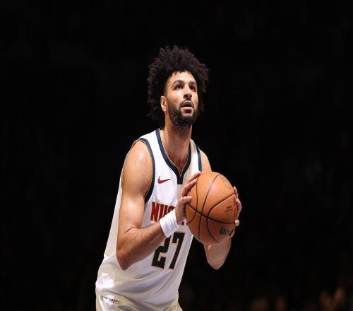 寒冰射手，穆雷17投僅5中，得到16分3板4助攻