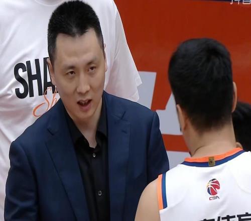 殘陣上海男籃6分力克山東，約翰遜空砍36+5，李添榮19+5弗格21分