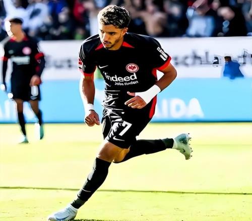 喜訊！成都蓉城還有一條重量級(jí)大魚還未亮相，本賽季剛跟球隊(duì)續(xù)約