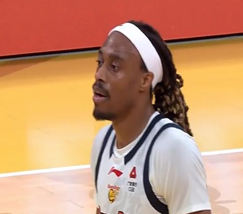 壓哨勝出，麥考爾雙喜臨門！