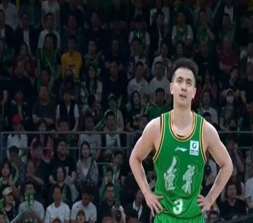 赵继伟：这个赛季球队和前几年不一样希望季后赛能打得更好