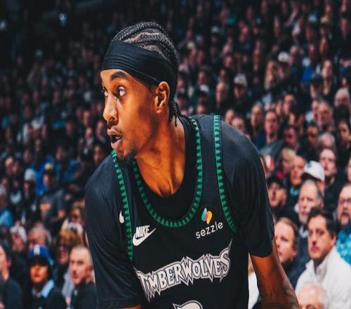 四屆DPOY的含金量！戈登受傷，約基奇低迷，掘金隊被連扳兩局