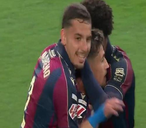 20！西甲亂套了：塞維利亞5輪4敗+只領(lǐng)先降級(jí)區(qū)1分，11隊(duì)要保級(jí)