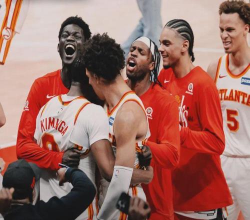 2比1！庫明加搶斷絕殺！兩場(chǎng)40分打臉勇士