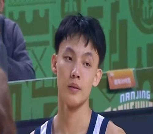 CBA常規(guī)賽最佳陣容：上海2人，北京2人，深圳2人，廣東1人