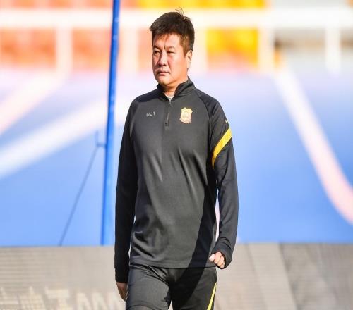 同樣升班馬！為何重慶銅梁龍如今戰(zhàn)績越來越好，遼寧鐵人隊卻不行