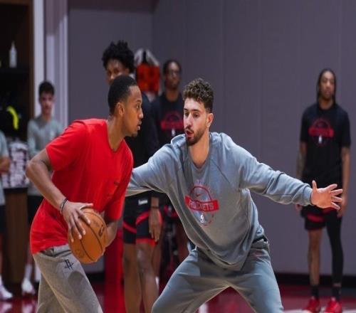 2場(chǎng)三分17中5！火箭G3投籃是關(guān)鍵！申京發(fā)聲，這是說(shuō)給謝潑德聽(tīng)的