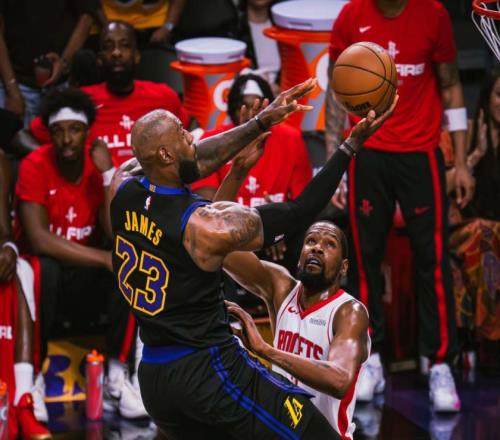 20領(lǐng)先火箭，20領(lǐng)先太陽(yáng)！天助自助者，老詹這次有機(jī)會(huì)帶隊(duì)沖冠