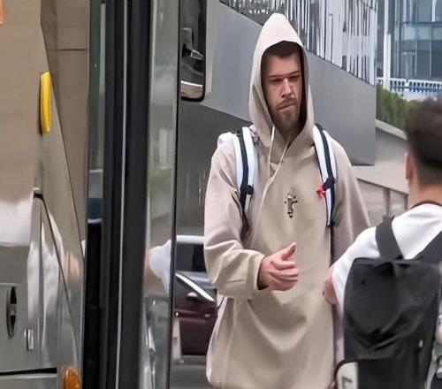 麥考爾不去福建原因曝光：他家有喜事，全隊(duì)送祝福，杜鋒很人性化