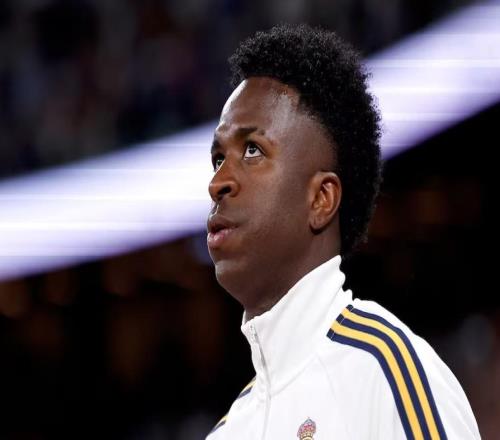 阿斯：皇馬內(nèi)部對(duì)維尼修斯去留仍存爭(zhēng)議，舊將建議續(xù)約后套現(xiàn)