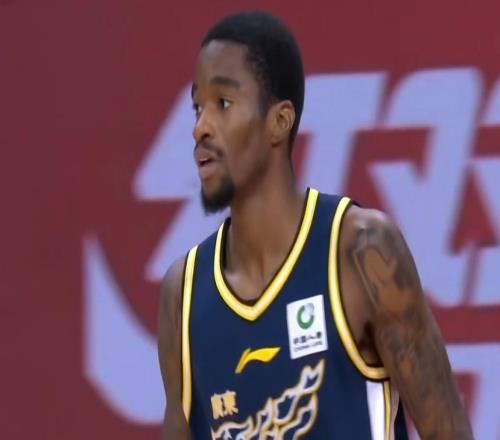 廣東官宣季后賽外援陣容！拉科頂替薩姆納，重現兩大兩小外援搭配