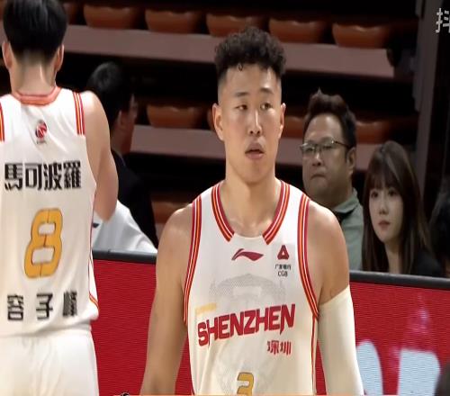 贺希宁再封神！深圳锁定第3！徐昕一言难尽，广州输球仍进季后赛