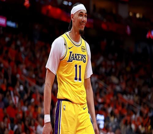 攻防兩端繼續(xù)強(qiáng)勢(shì)輸出，湖人替補(bǔ)中鋒的狀態(tài)看起來(lái)越來(lái)越好了