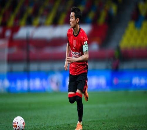 兄弟德比一边倒！蓉城39分钟轰3球，浙江被打崩，韦世豪锦上添花