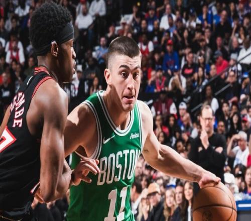 21！塔圖姆末節(jié)爆發(fā)拯救綠軍，馬克西空砍31分，喬治表現(xiàn)搶眼